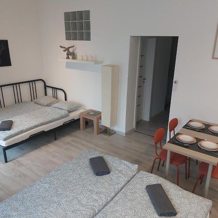 Apartmán Utulny Apartman S Balkonom Bratislava Exteriér fotografie