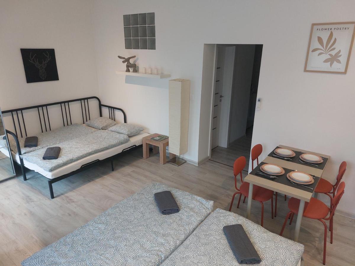 Apartmán Utulny Apartman S Balkonom Bratislava Exteriér fotografie