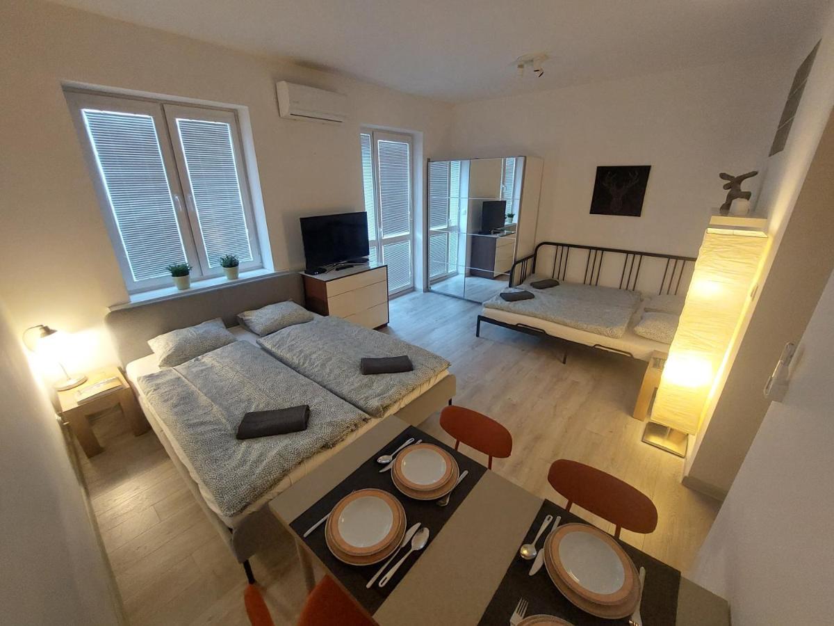 Apartmán Utulny Apartman S Balkonom Bratislava Exteriér fotografie