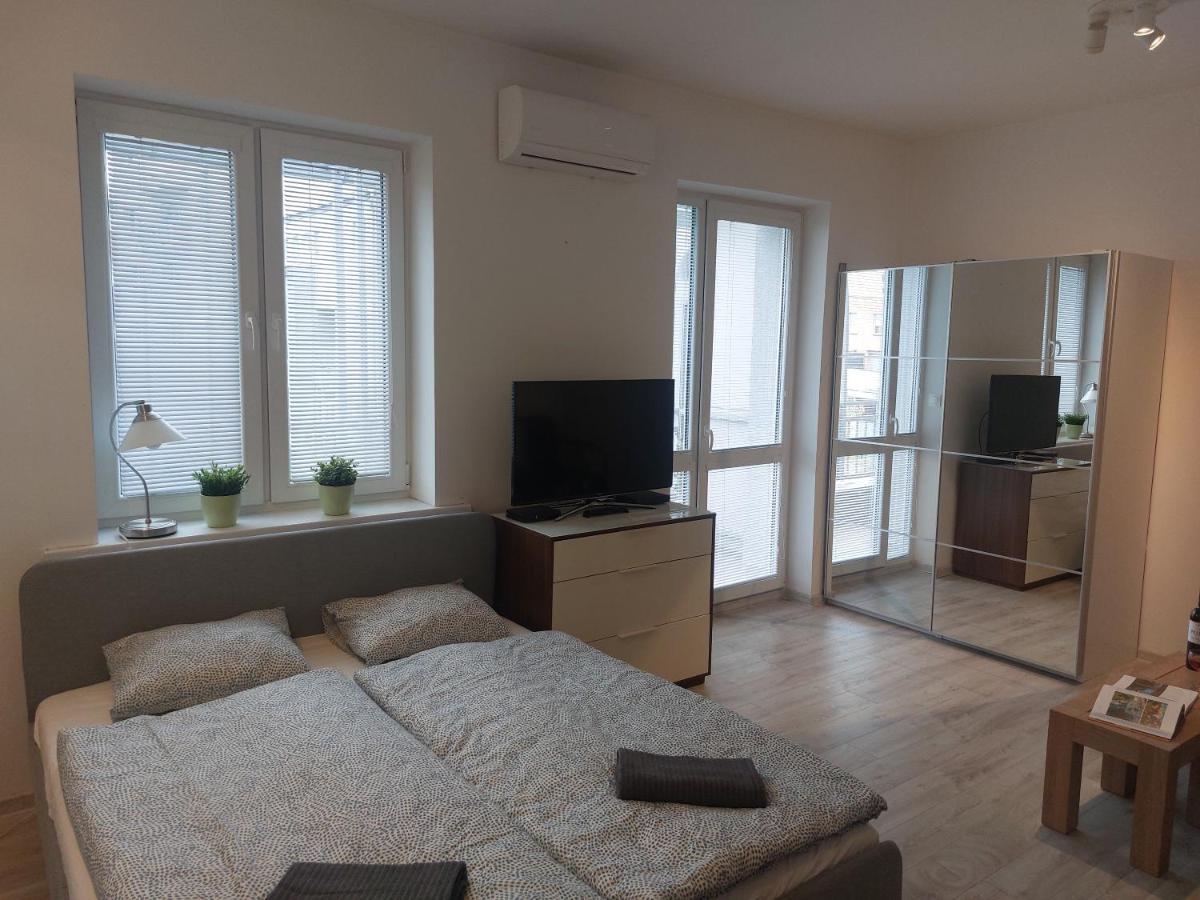 Apartmán Utulny Apartman S Balkonom Bratislava Exteriér fotografie