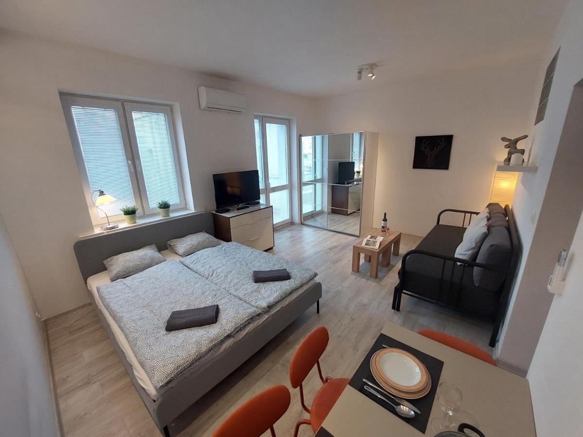 Apartmán Utulny Apartman S Balkonom Bratislava Exteriér fotografie
