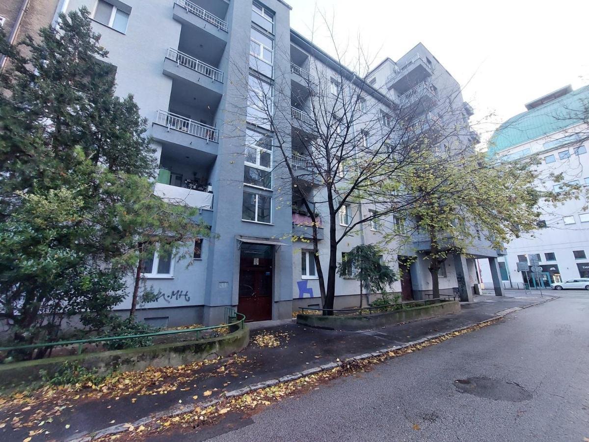 Apartmán Utulny Apartman S Balkonom Bratislava Exteriér fotografie